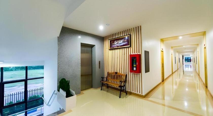 Gt Residence Hotel Buriram Exterior photo